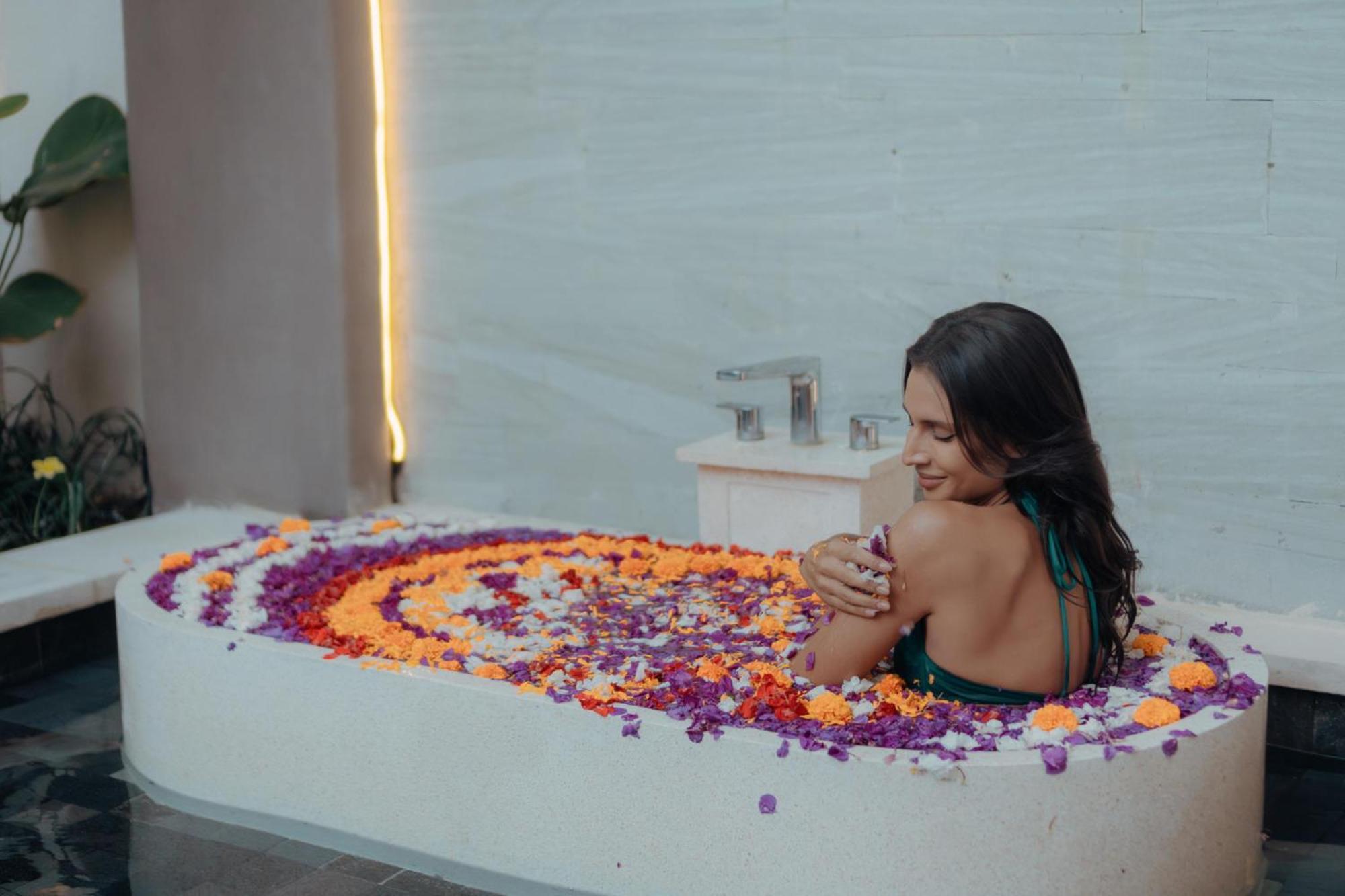 Astera Villa Seminyak By Ini Vie Hospitality Exterior photo